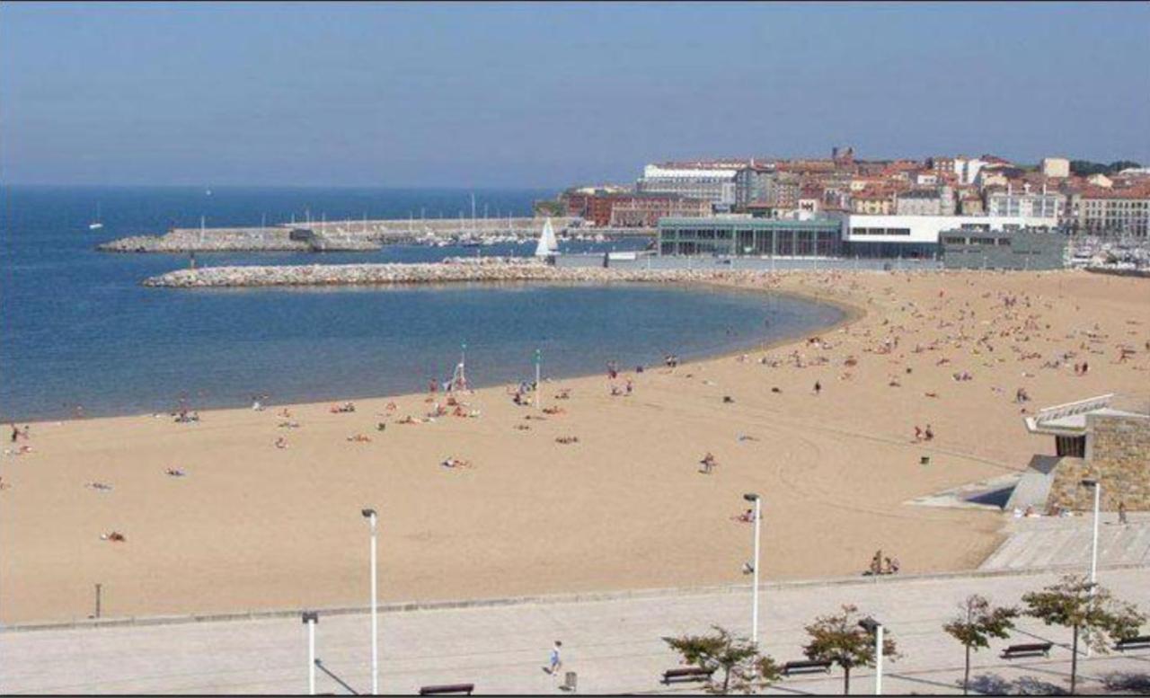Apto. Vista Playa Poniente Хихон Екстериор снимка