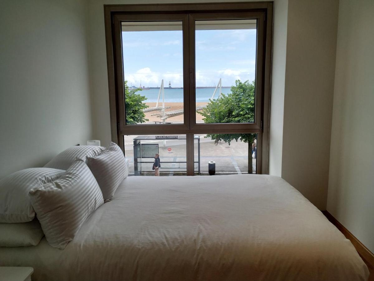 Apto. Vista Playa Poniente Хихон Екстериор снимка