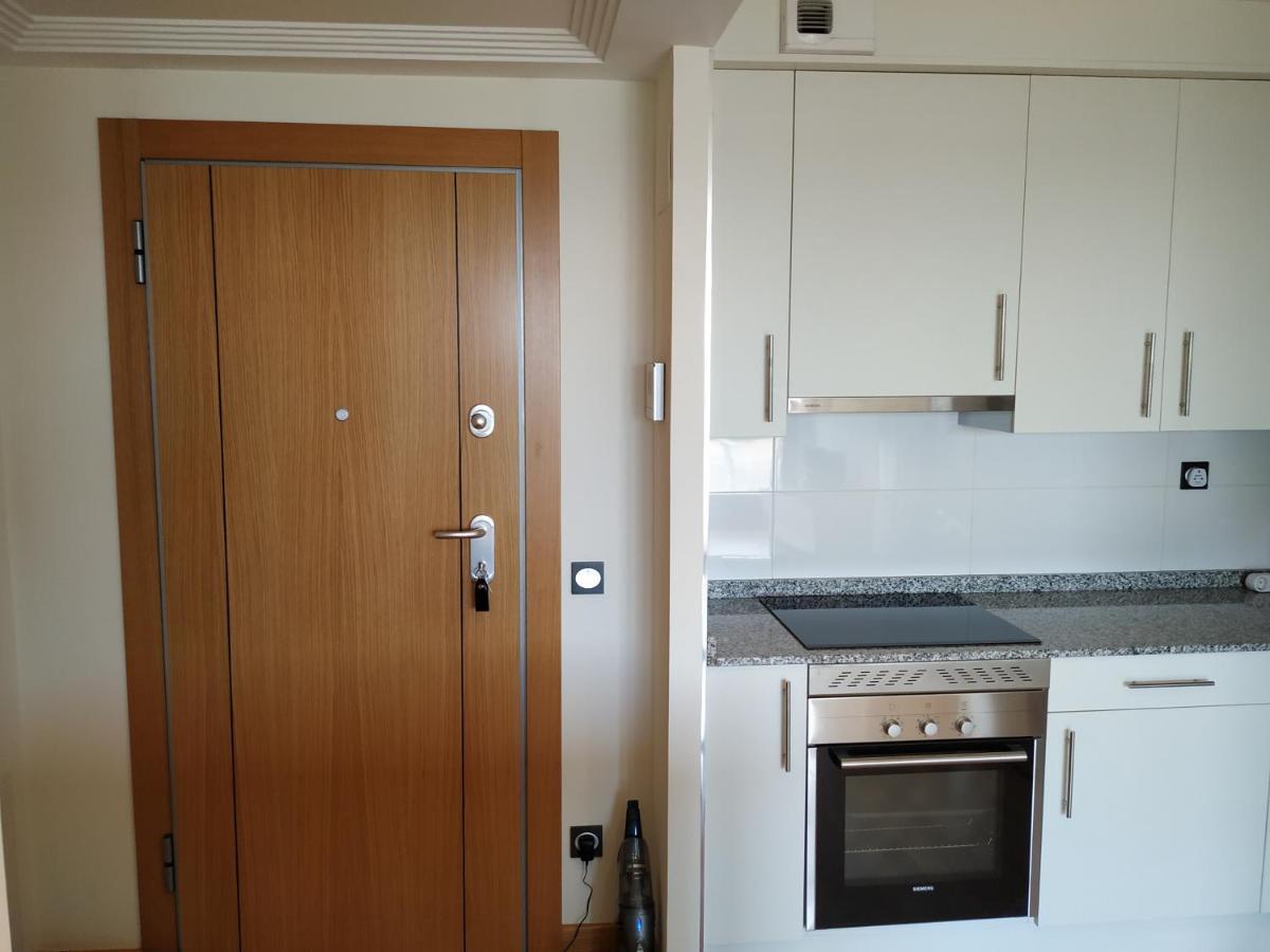 Apto. Vista Playa Poniente Хихон Екстериор снимка